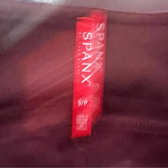 SPANX Faux Patent Leather Leggings Ruby size S - Picture 5 of 6